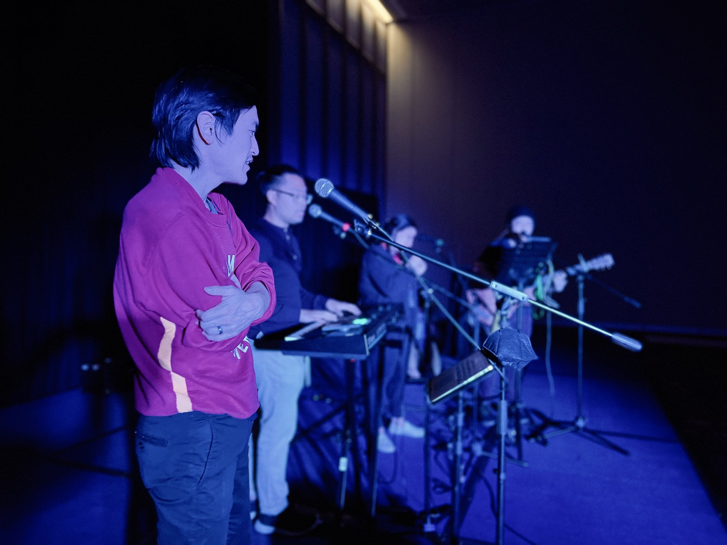 Microphone rentals for live show